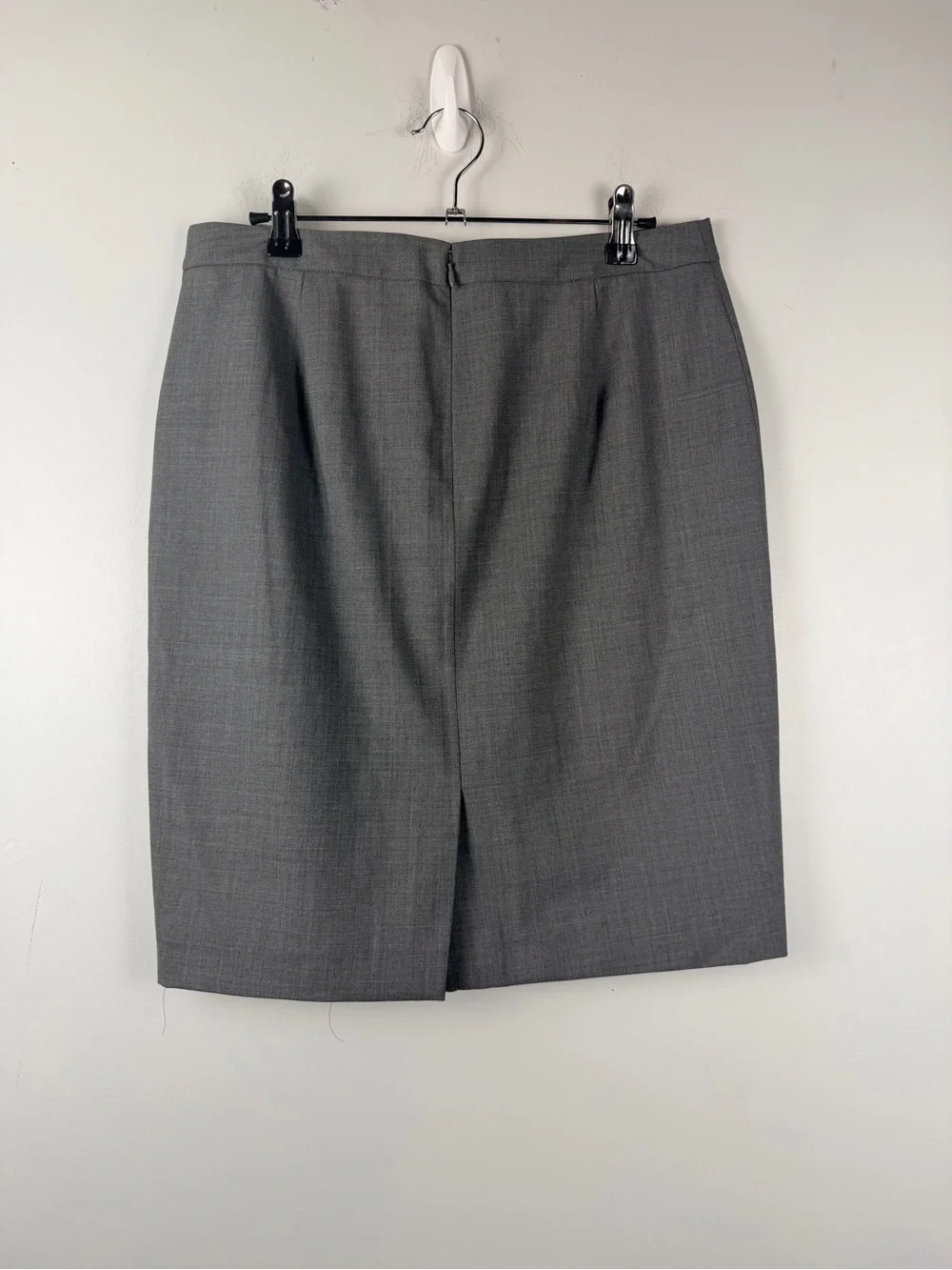 New J. crew wool blend bi stretch pencil skirt size 6 grey